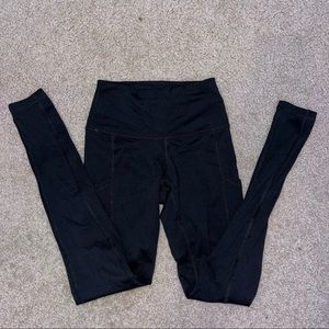 Black athletic leggings